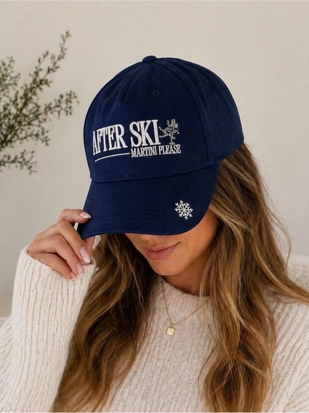 NWOT Anthropologie x KenzKustomz After Ski Martini Place Baseball Hat
